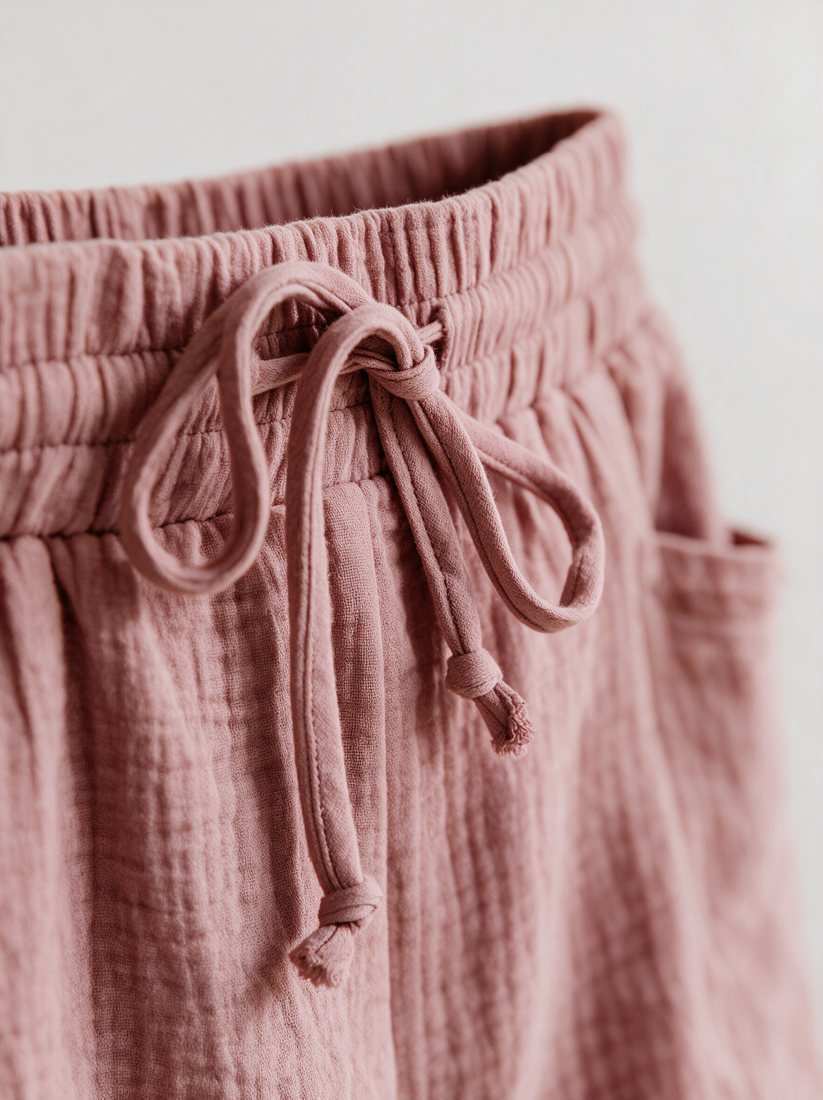 Drawstring waist detail of the Alexa gauze shorts